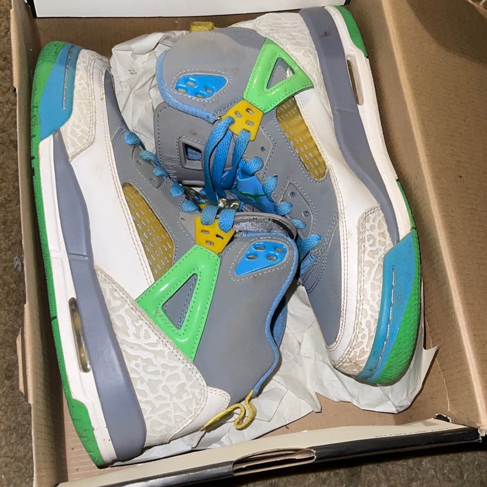 Jordan easter spizikes size 7